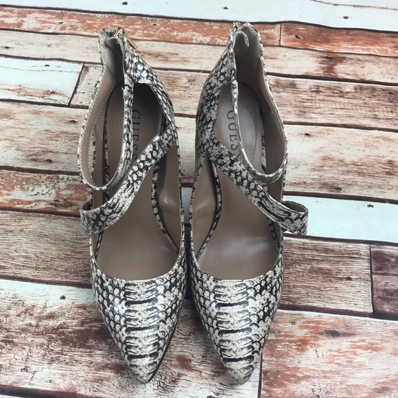 GUESS Faux Snakeskin Ankle Strap Strapy Heels 8M - Picture 7 of 7